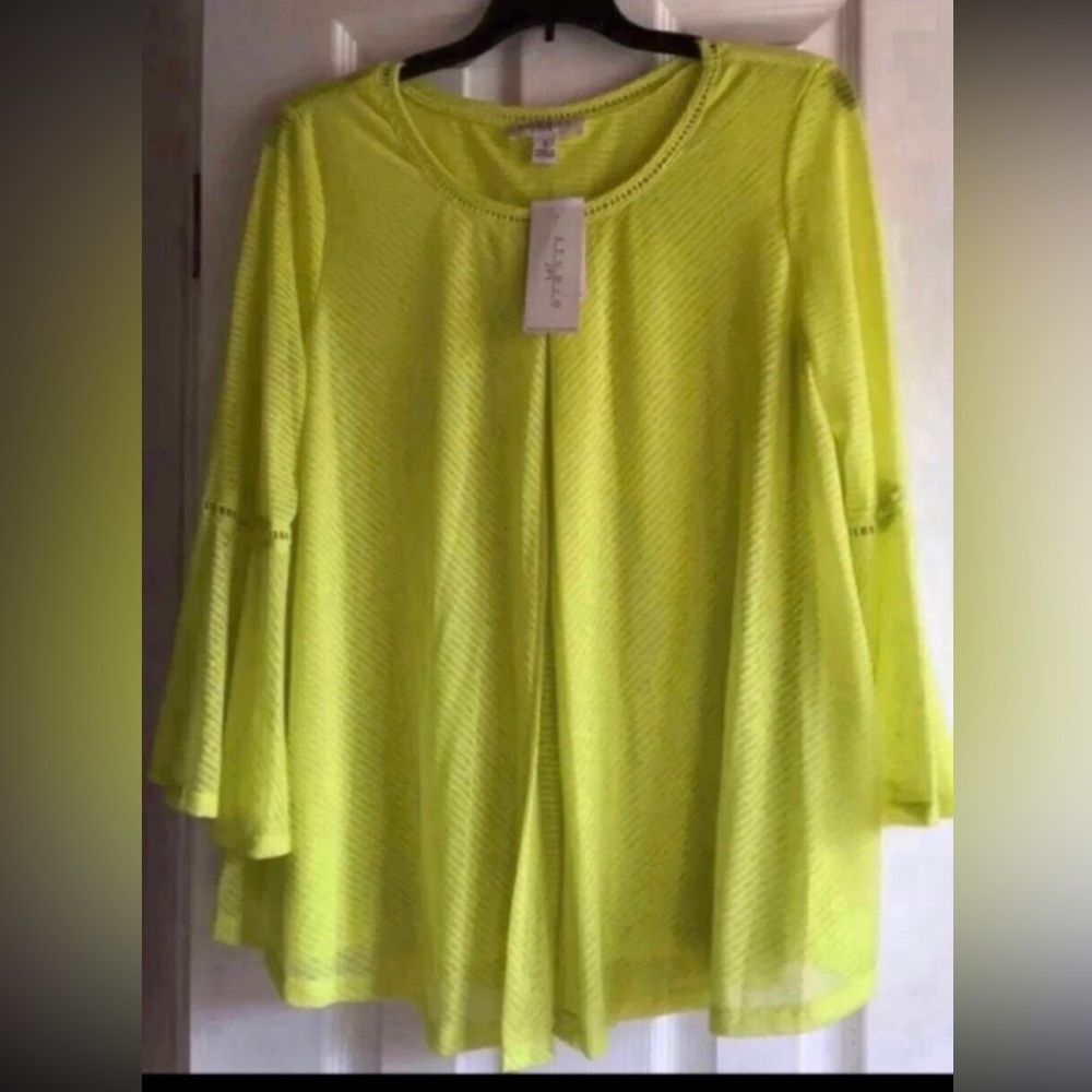NWT Studio JPR Vibrant Bell Sleeved Blouse